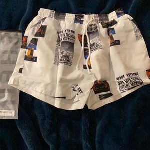 Graphic shorts